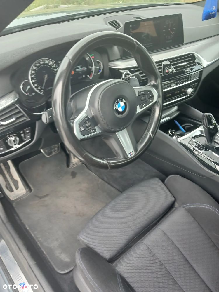 BMW Seria 5 520d Efficient Dynamics M Sport sport - 16