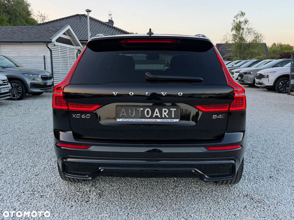 Volvo XC 60 B4 D AWD Ultimate Dark - 14