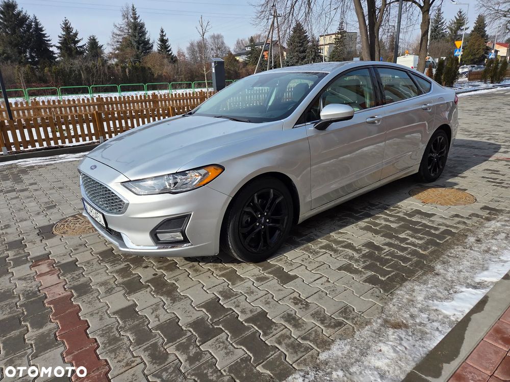 Ford Fusion - 2