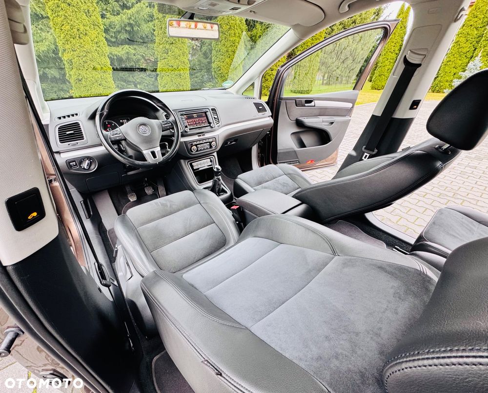 Volkswagen Sharan 2.0 TDI Highline - 24