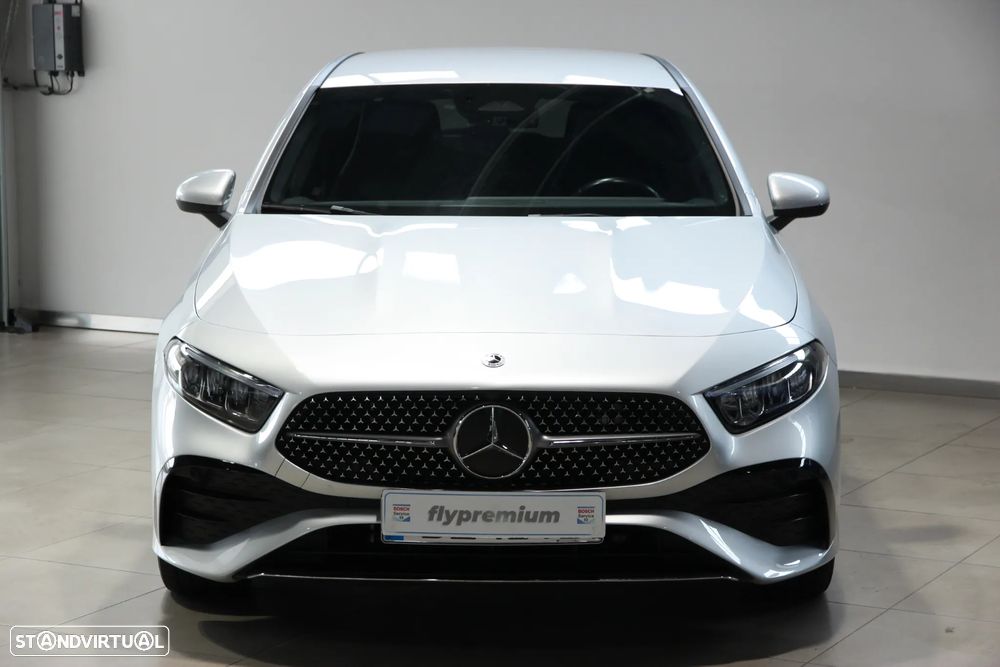 Mercedes-Benz A 250 e AMG Line - 4