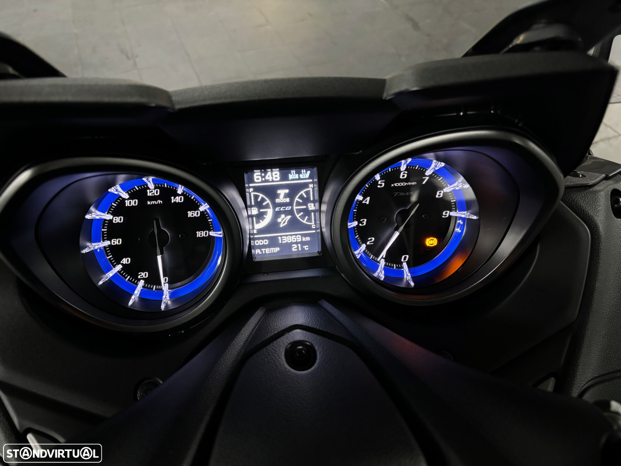 Yamaha TMAX Tech Max - 7