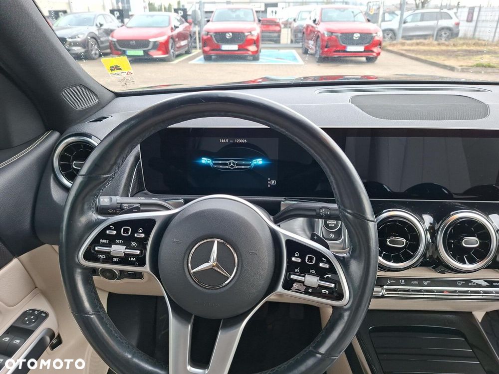 Mercedes-Benz GLB 200 Progressive 7G-DCT - 16