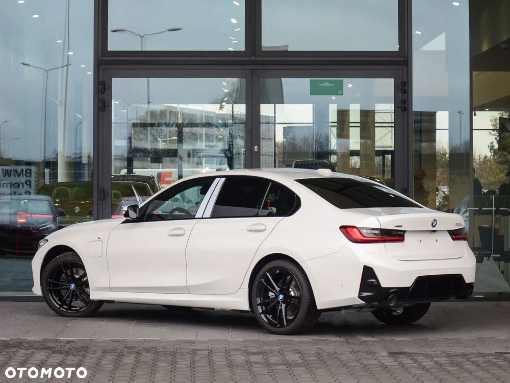 BMW Seria 3 330e PHEV xDrive M Sport sport - 5