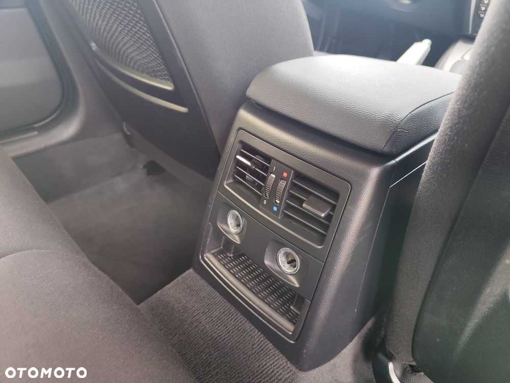 BMW Seria 3 320d DPF - 19