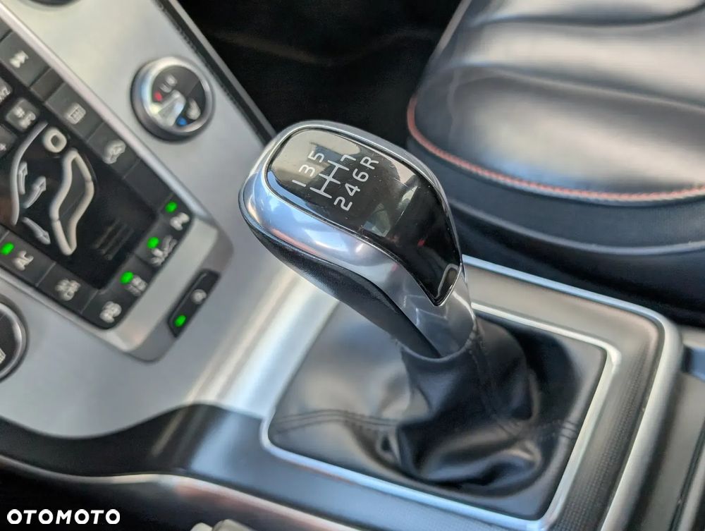 Volvo V40 D3 Drive-E Ocean Race - 26