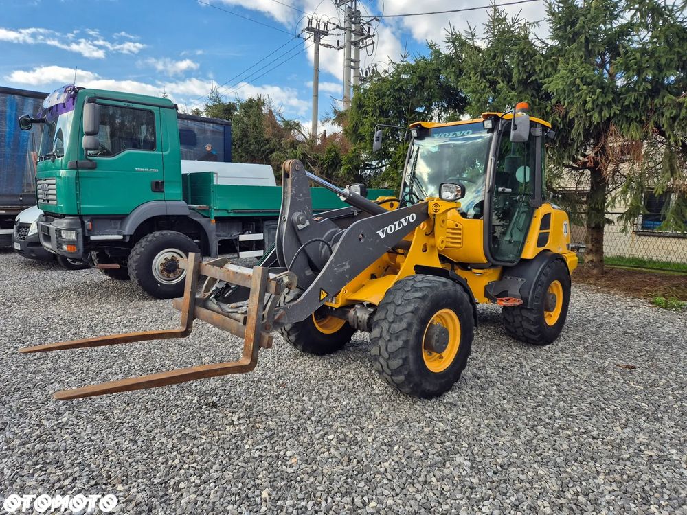 Volvo L28F Ładowarka Łyżka Widły 4x4 2019 rok - 1