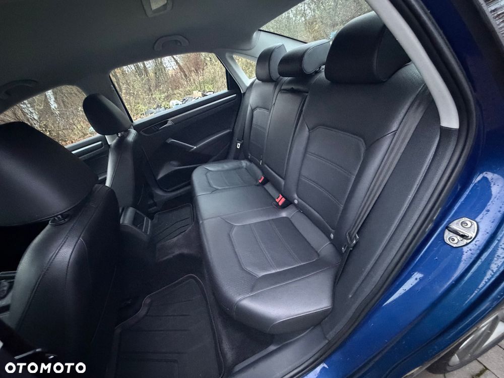 Volkswagen Passat 1.8 TSI (BlueMotion Technology) DSG Highline - 13