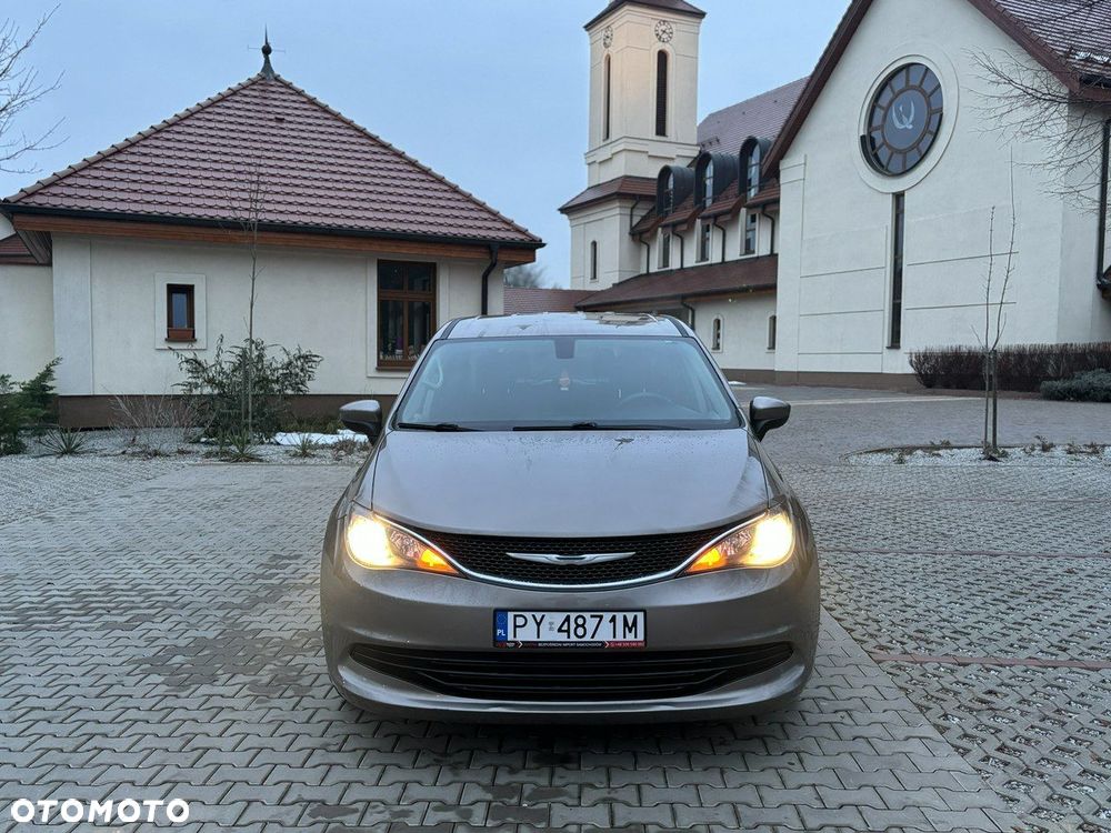 Chrysler Pacifica - 3