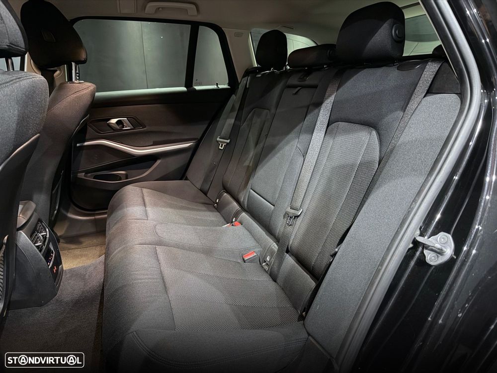 BMW 320 e Line Sport Auto - 32