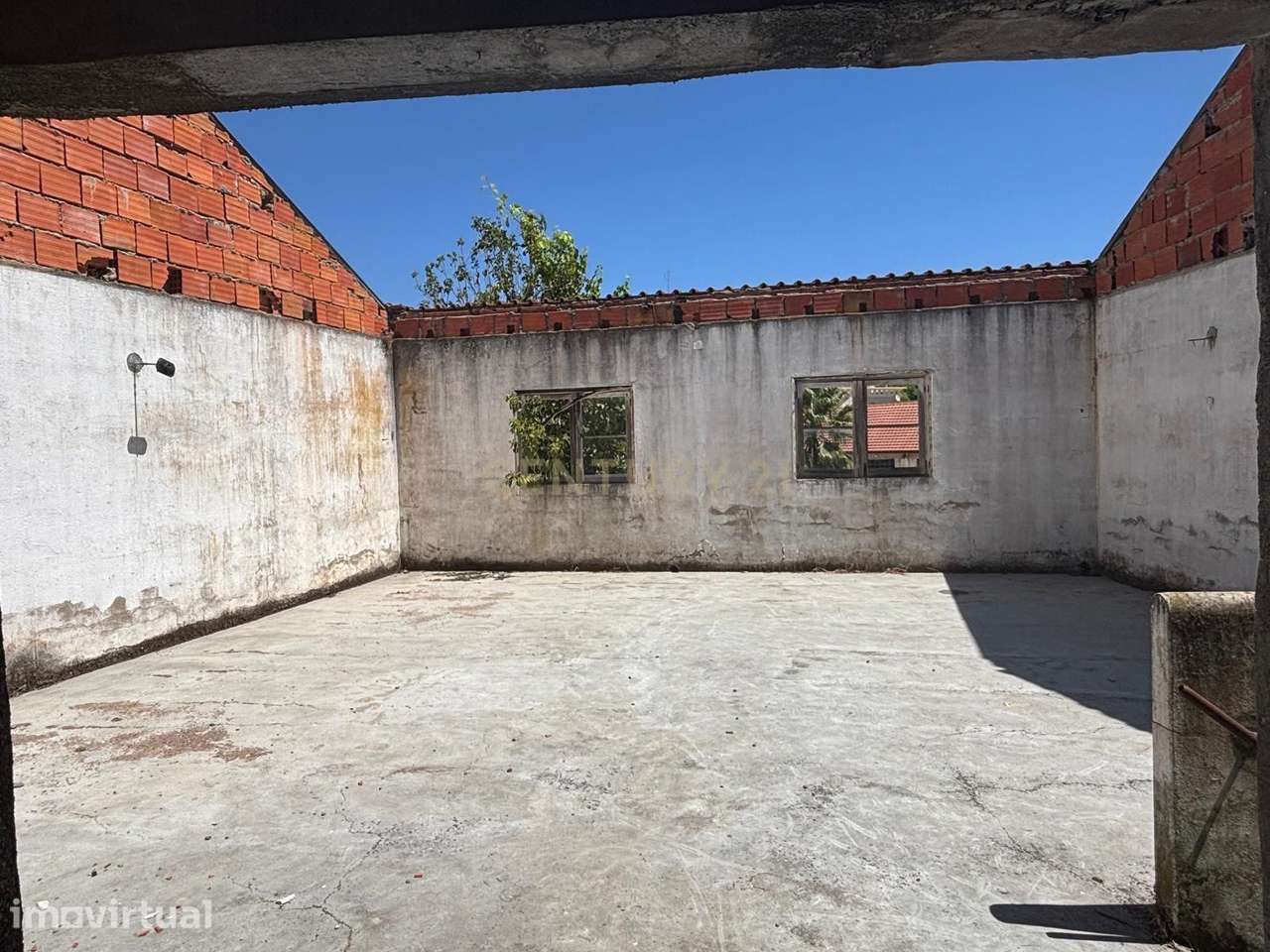 Prédio para recuperação com vista para o rio em Torres Novas - Grande imagem: 5/12