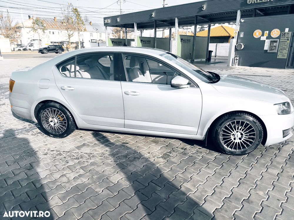 Skoda Octavia 2.0 TDI AMBITION - 16