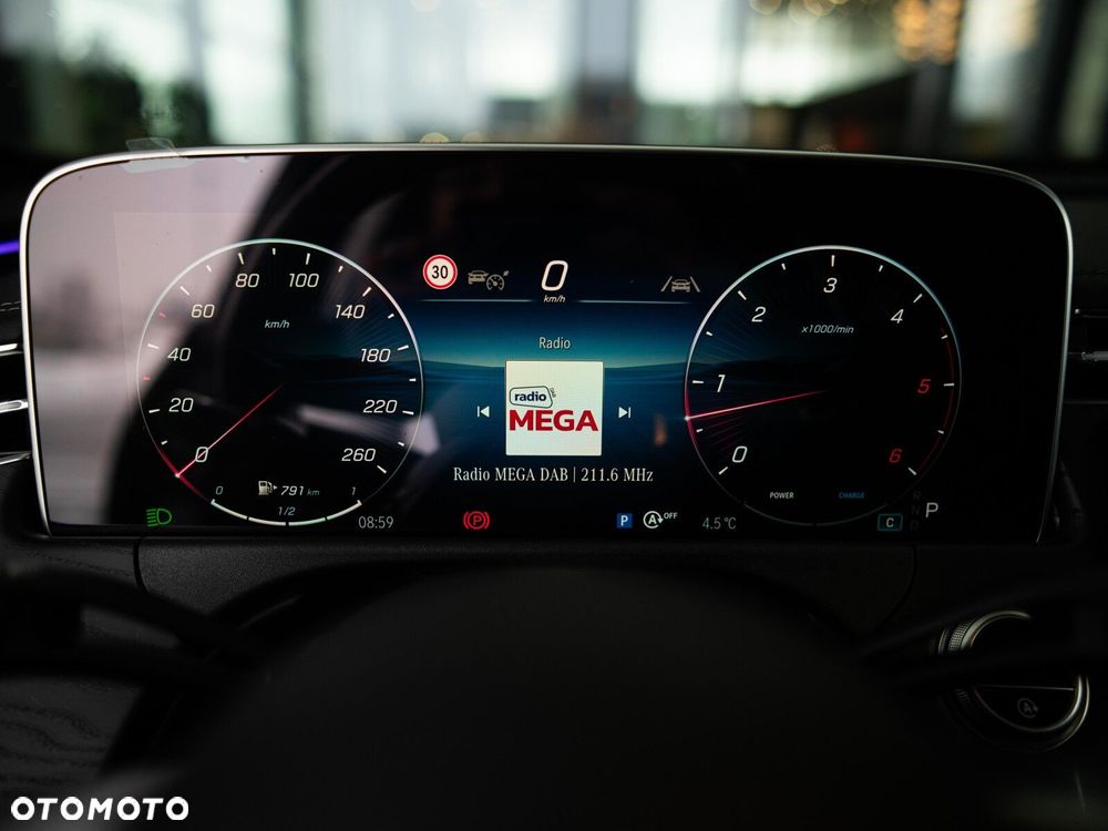 Mercedes-Benz Klasa E - 25