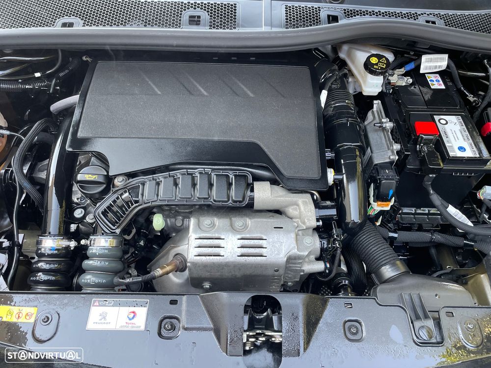 Peugeot 2008 1.2 PureTech Allure Pack - 12