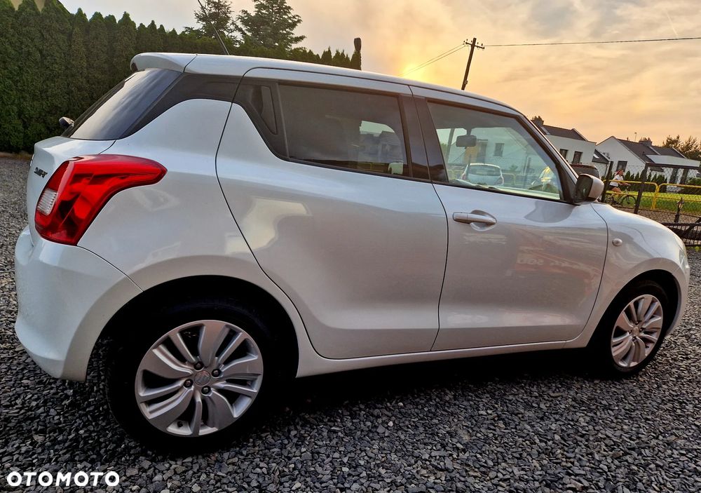 Suzuki Swift 1.2 Premium Plus - 8
