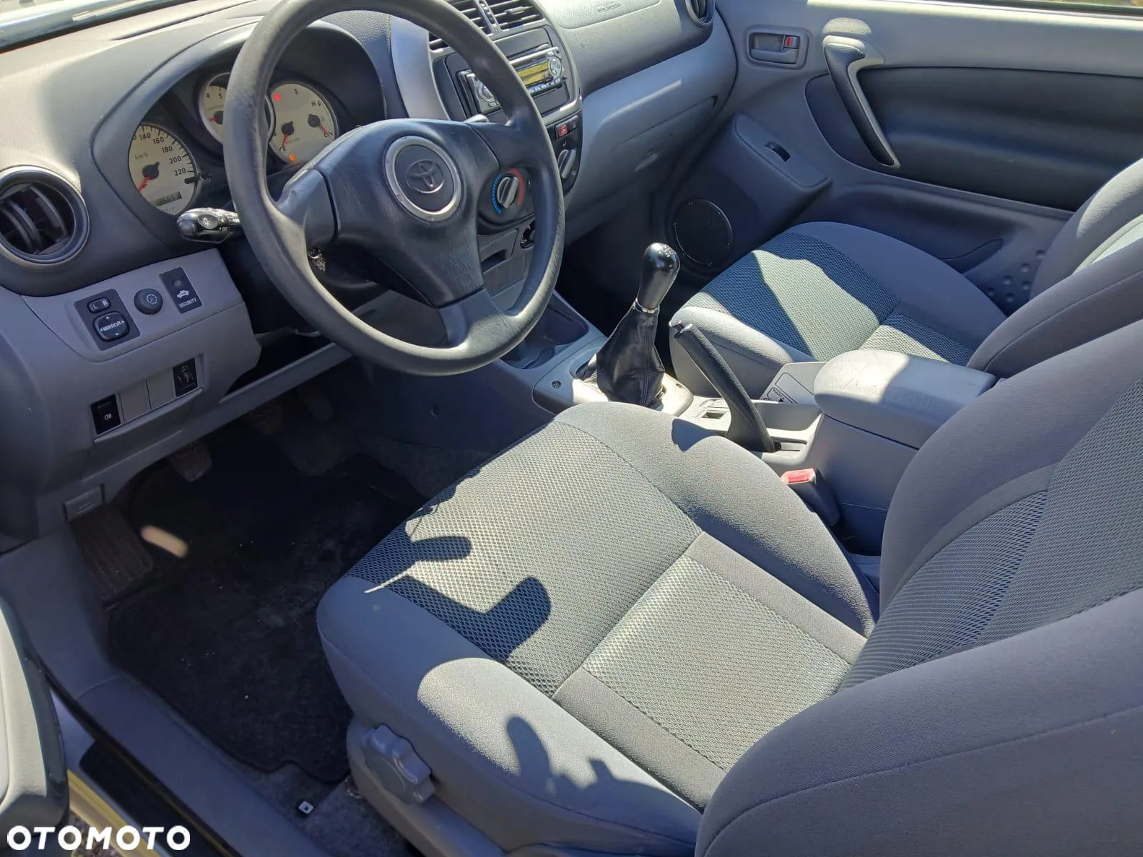 Toyota RAV4 - 7