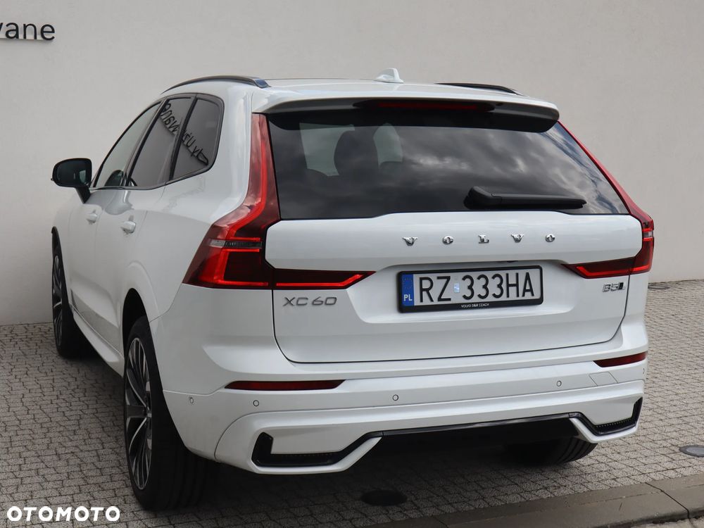 Volvo XC 60 B5 B AWD Ultra Dark - 8