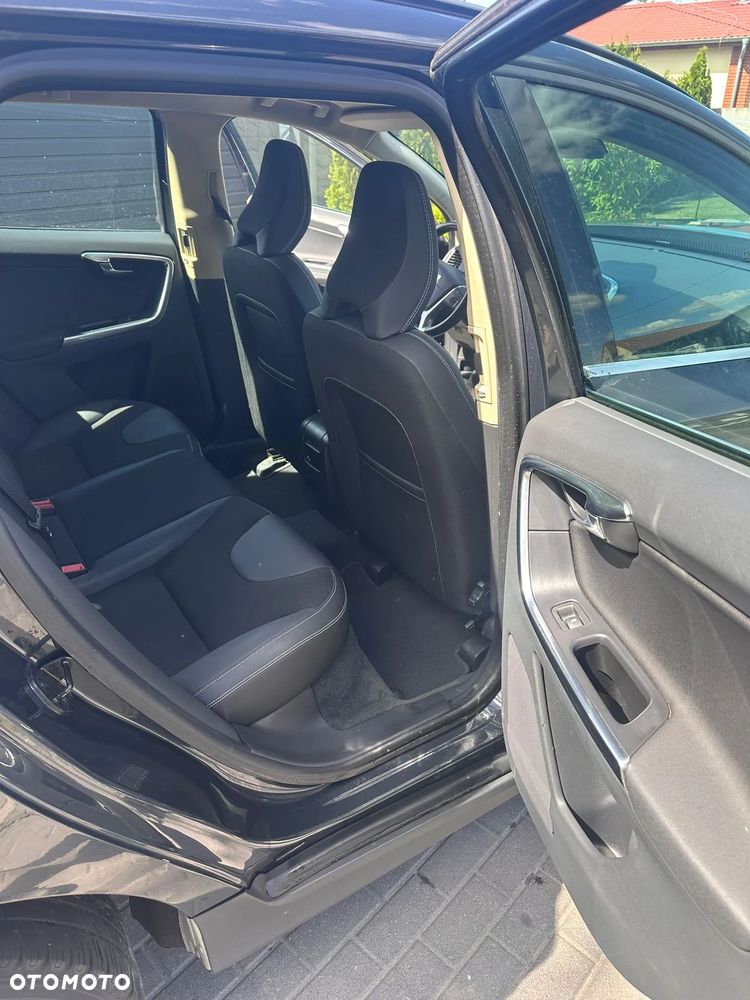 Volvo XC 60 DRIVe Momentum - 9
