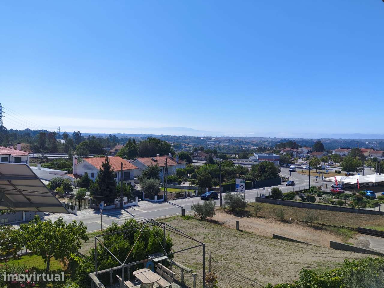T2 com varanda junto ao Lidl de Pascoal, Abraveses, Viseu - Grande imagem: 5/10