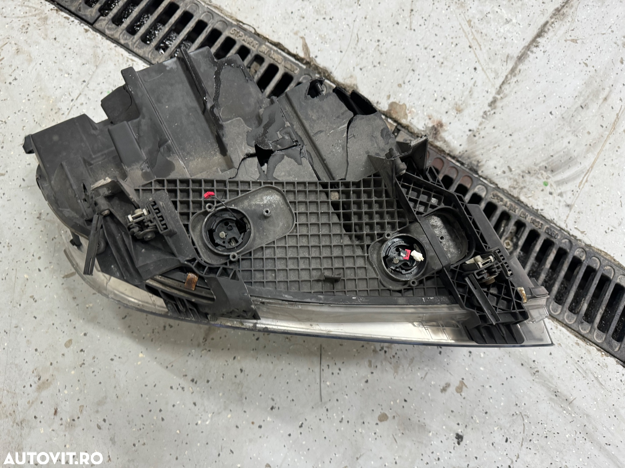 Far bi xenon adaptiv bmw x5 f15 x6 f16(cu defect) - 5