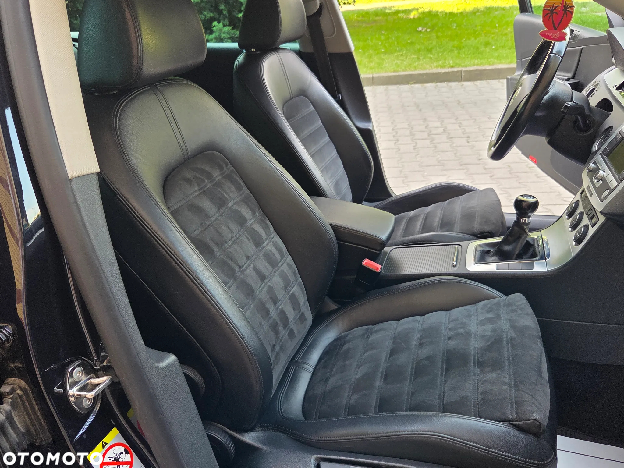 Volkswagen Passat 2.0 TDI Highline - 27