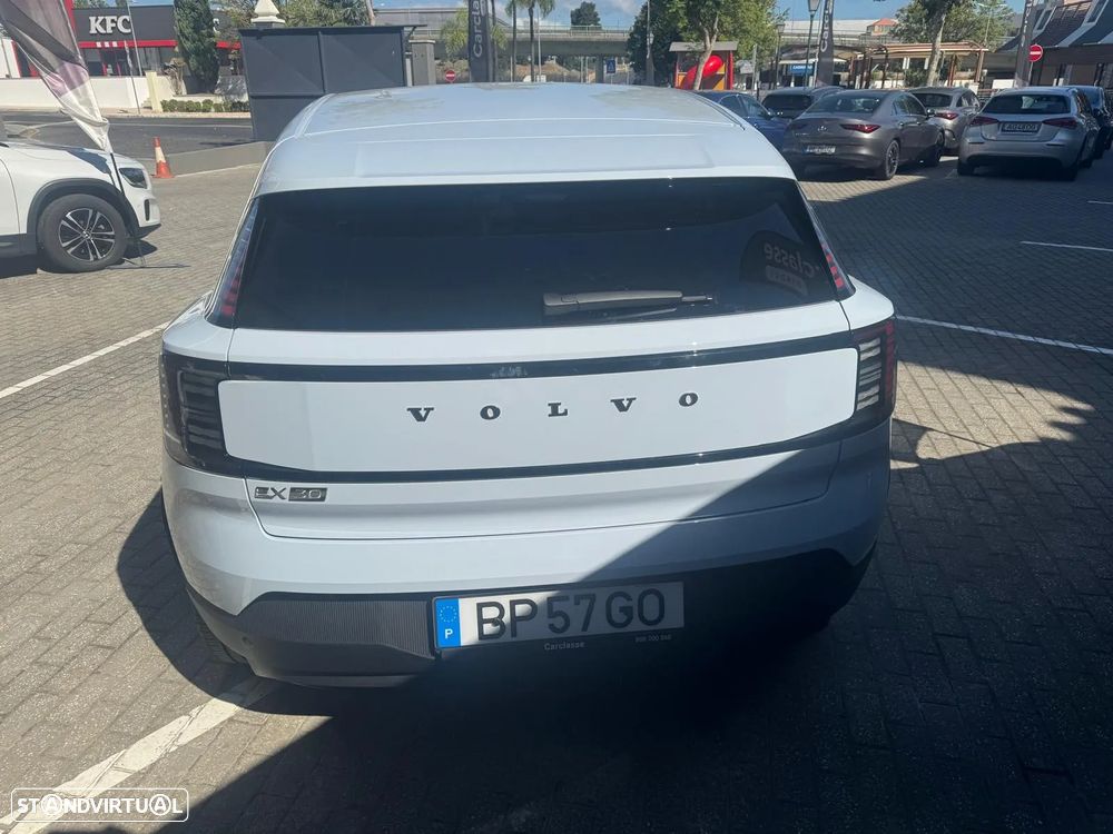 Volvo EX30 51 kWh Single Motor Core - 12