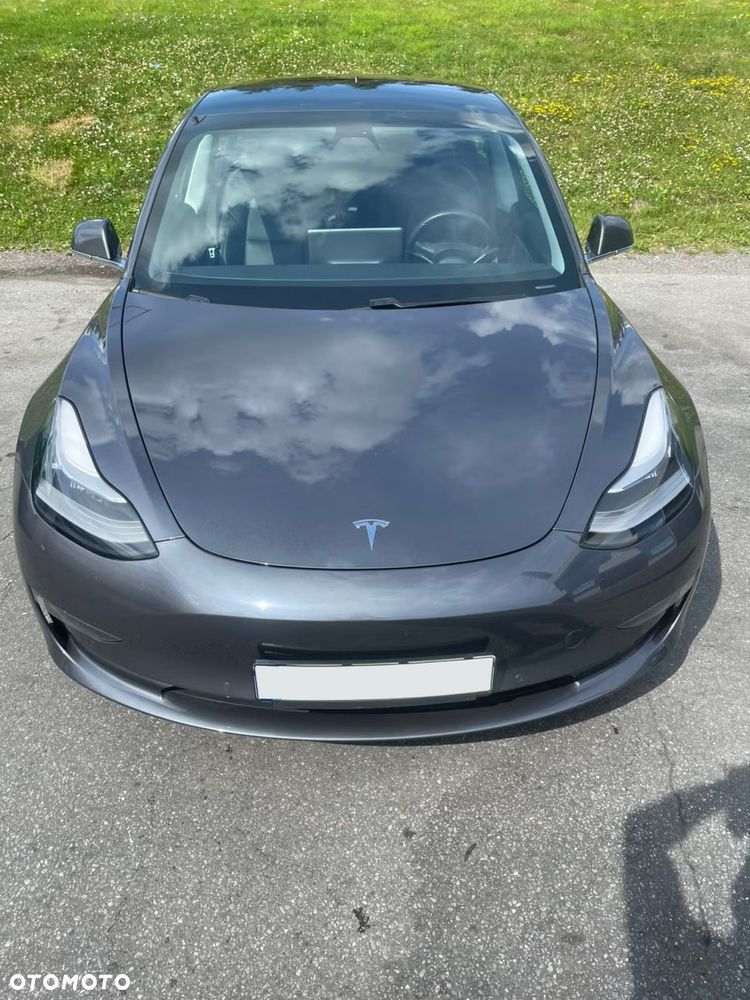 Tesla Model 3 Langstreckenbatterie Allradantrieb Dual Motor - 17