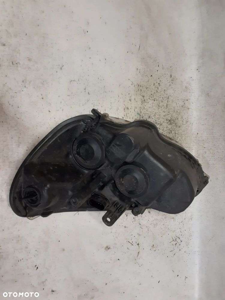 .  PRZOD PRZEDNIA LAMPA PRAWA FORD S-MAX MK1 - 5
