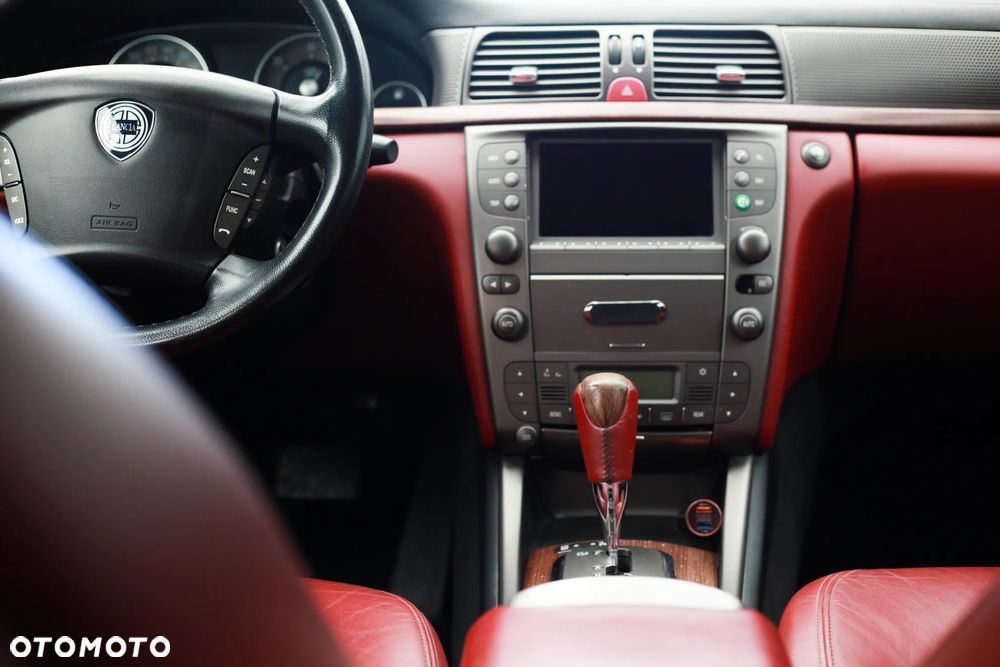 Lancia Thesis 2.4 JTD 20v Sportiva - 28