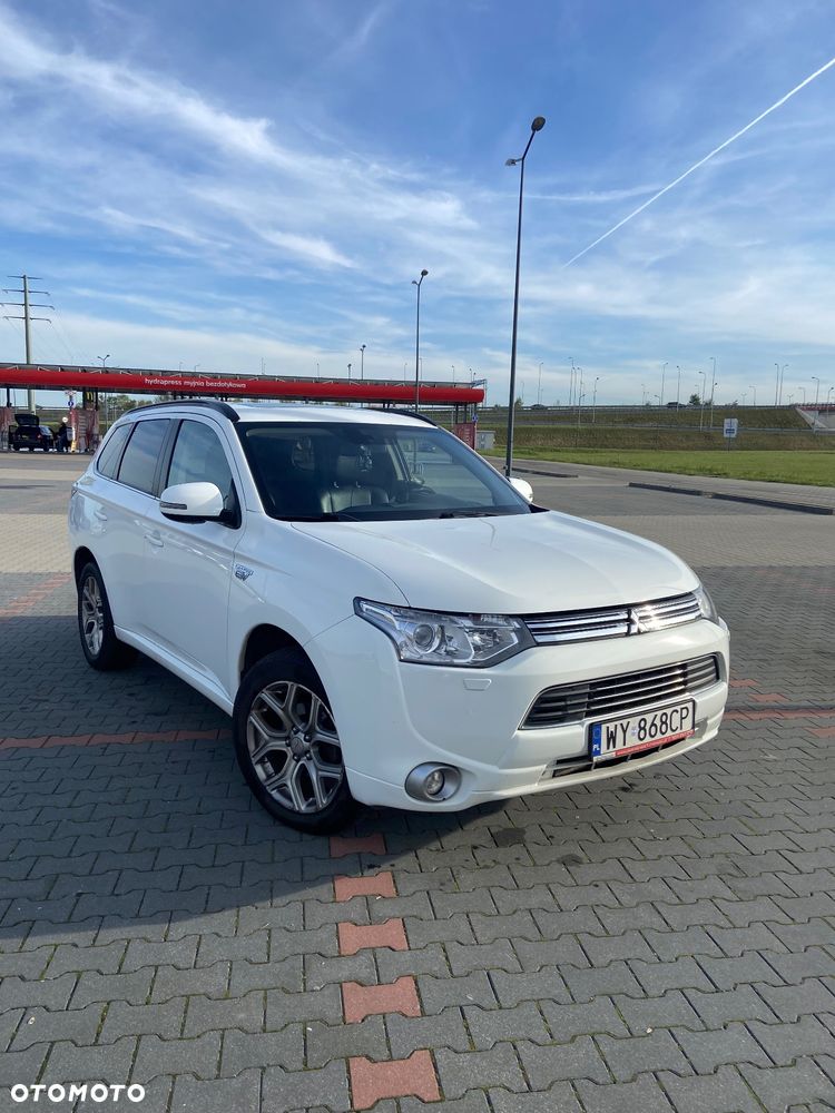 Mitsubishi Outlander PHEV Instyle NAVI - 1
