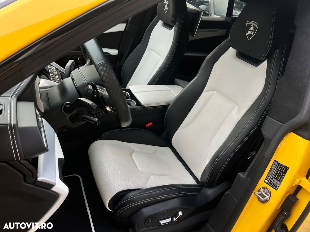 Lamborghini URUS Standard - 20