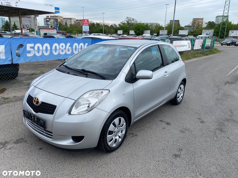 Toyota Yaris - 11