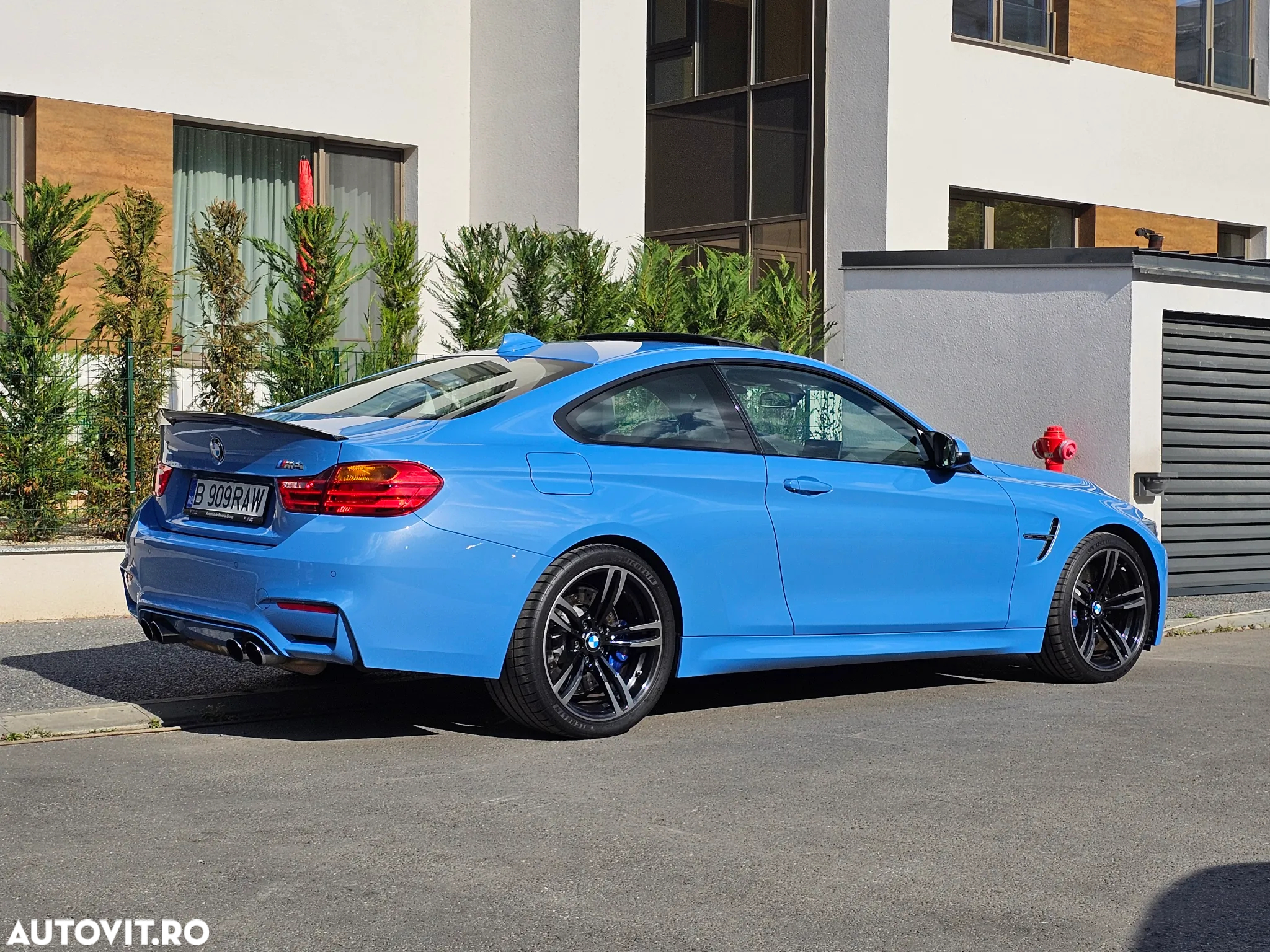 BMW M4 Coupe DKG - 38