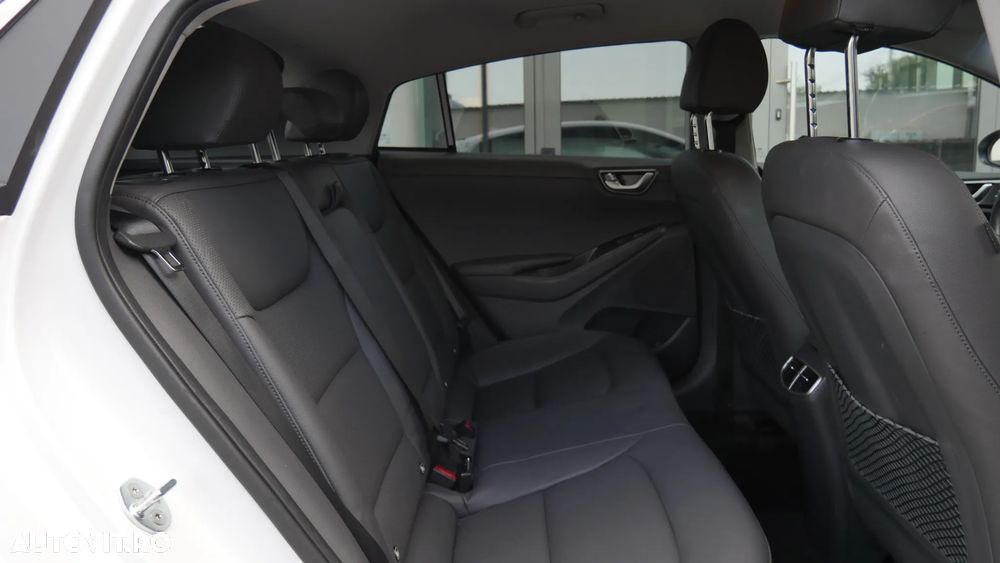 Hyundai IONIQ 1.6 GDI Premium - 20
