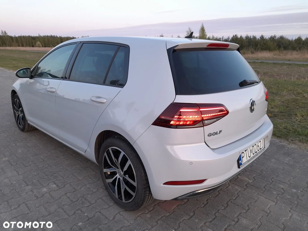 Volkswagen Golf - 9