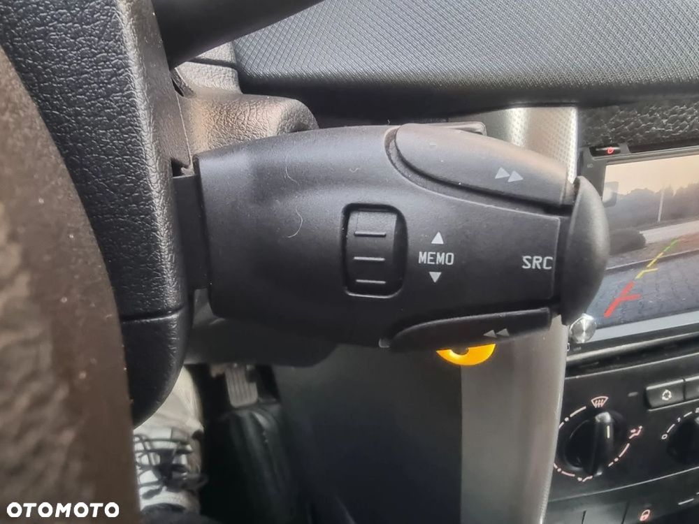 Peugeot 207 - 13