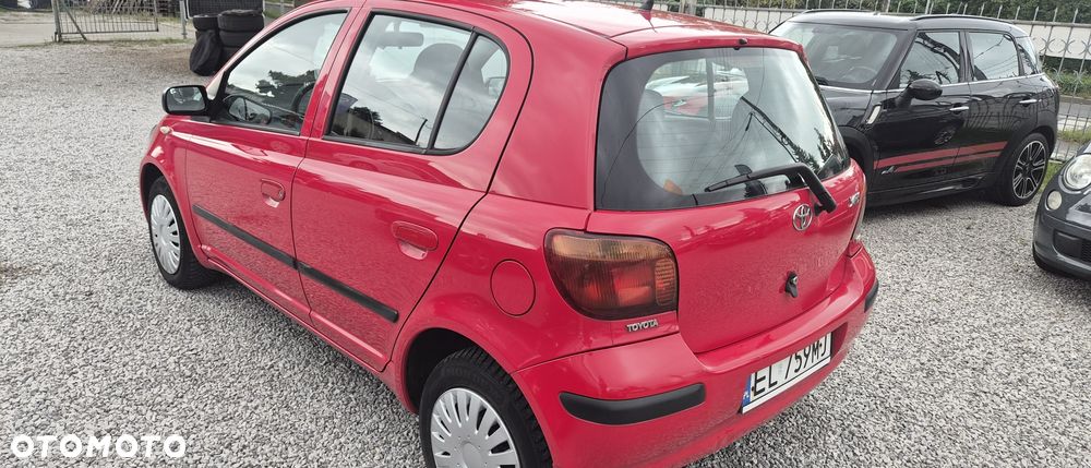 Toyota Yaris - 4
