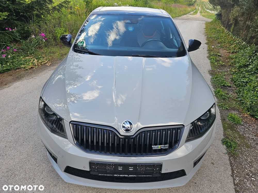 Skoda Octavia 2.0 TDI DSG RS - 1