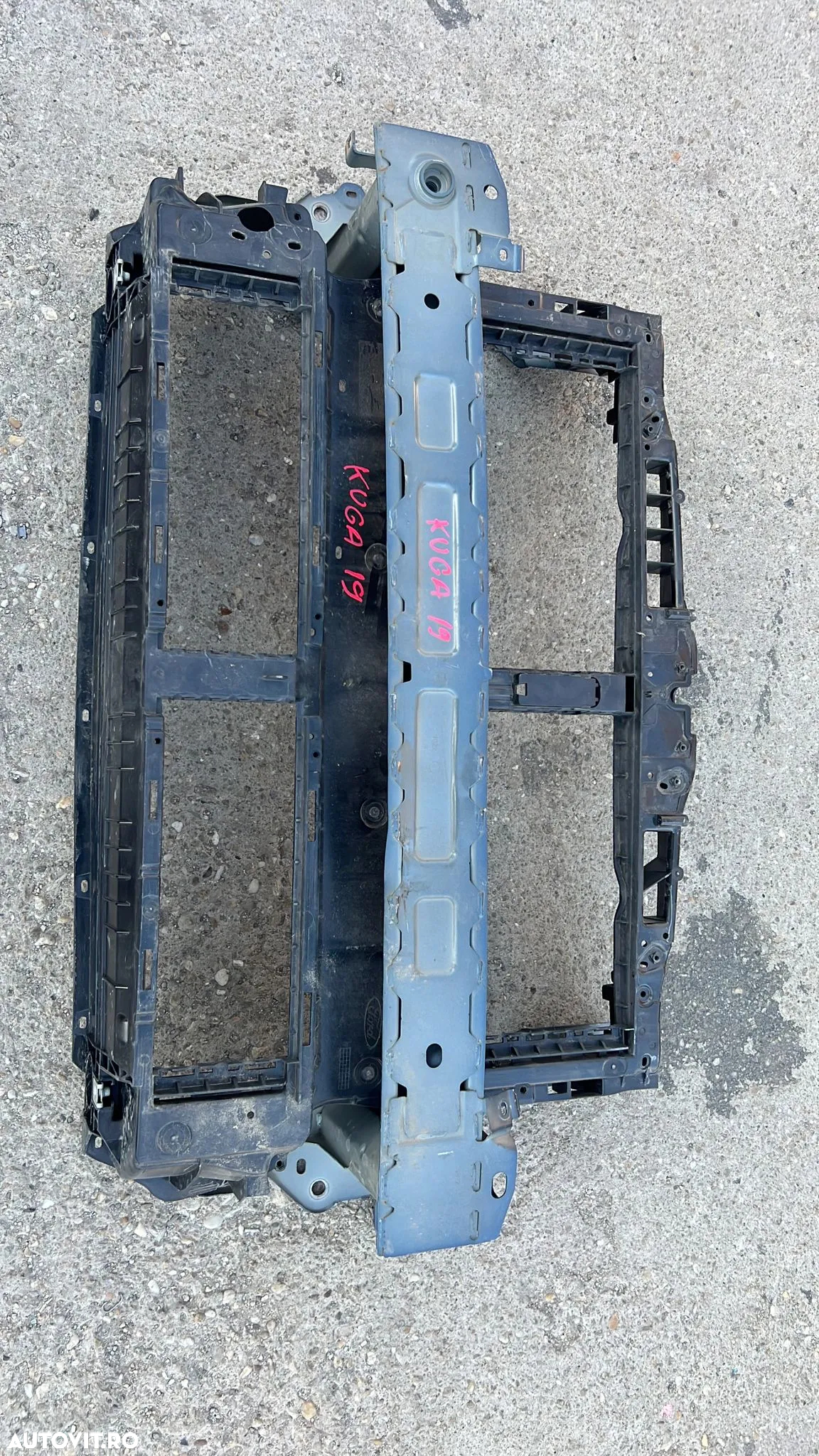 TRAGER +ARMATURA FORD KUGA - 8