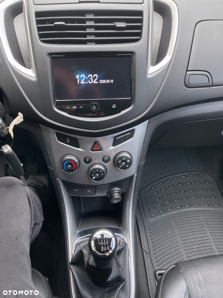 Chevrolet Trax 1.7TD LS - 19