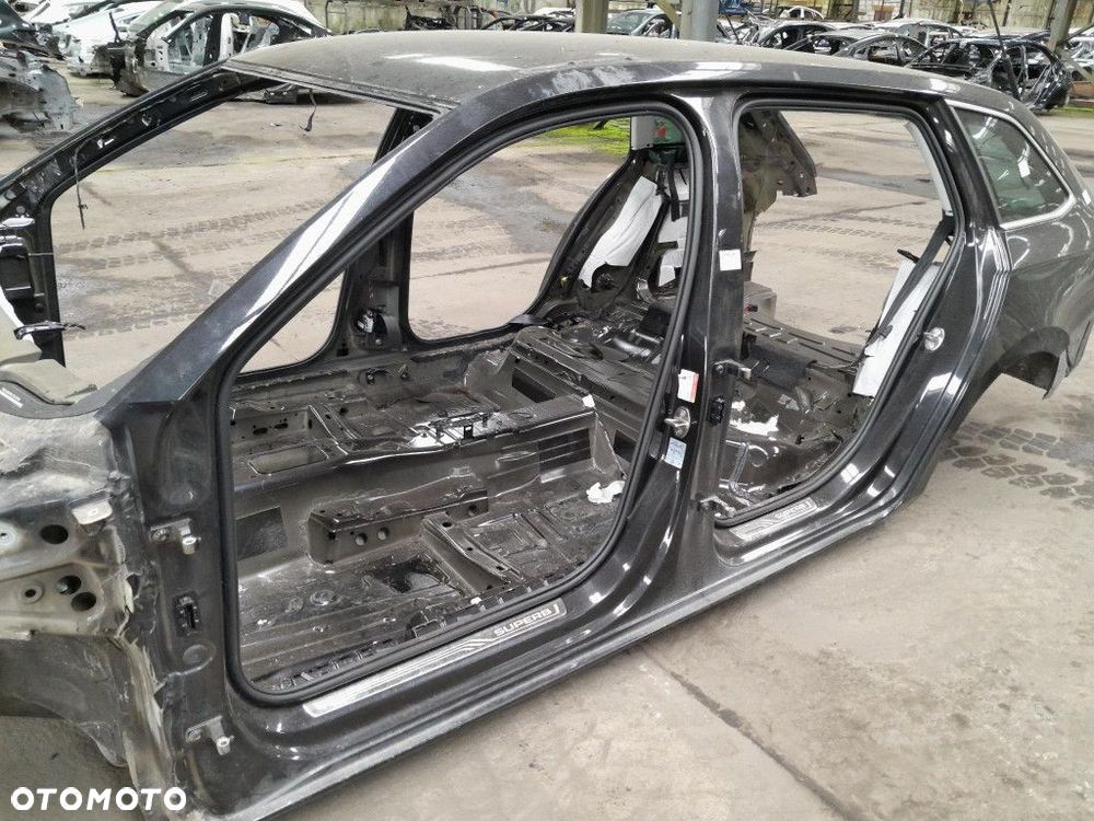 SKODA SUPERB III KOMBI PRÓG LEWY LF9R - 5