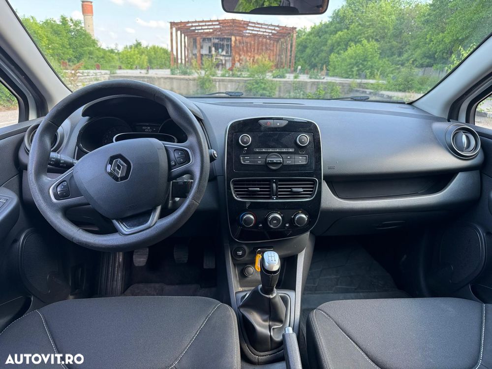Renault Clio - 8