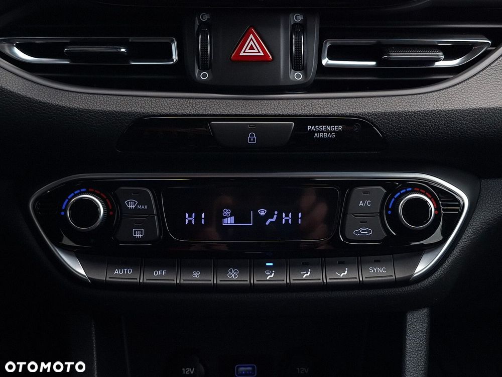 Hyundai i30 1.0 T-GDI Smart DCT - 24