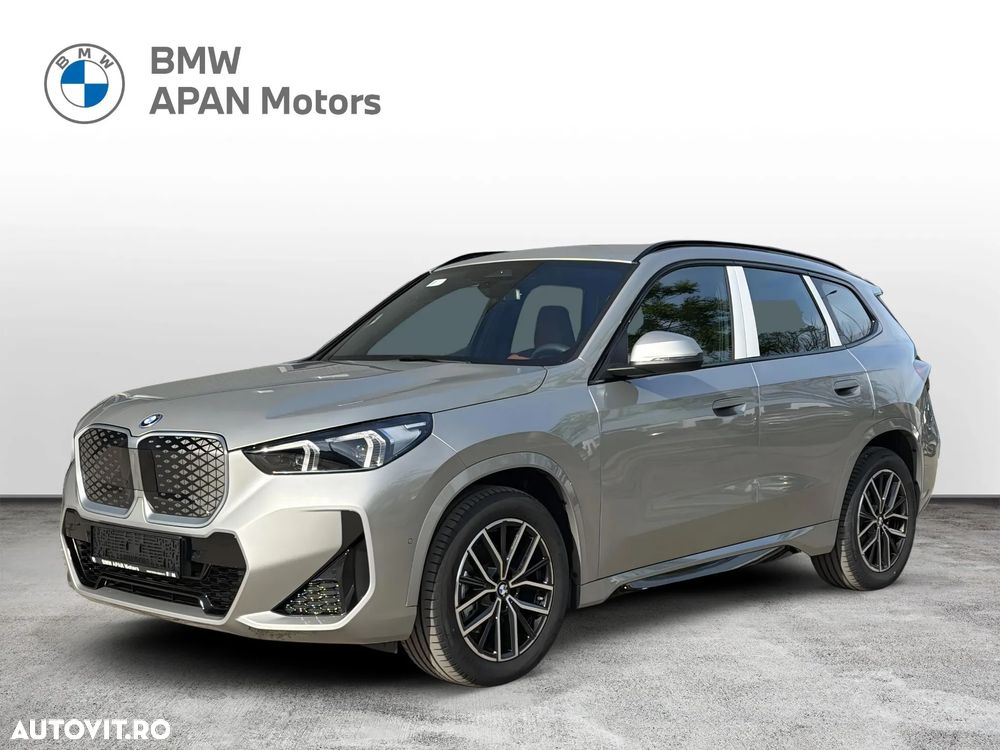 BMW iX1 eDrive20 M Sportpaket - 2