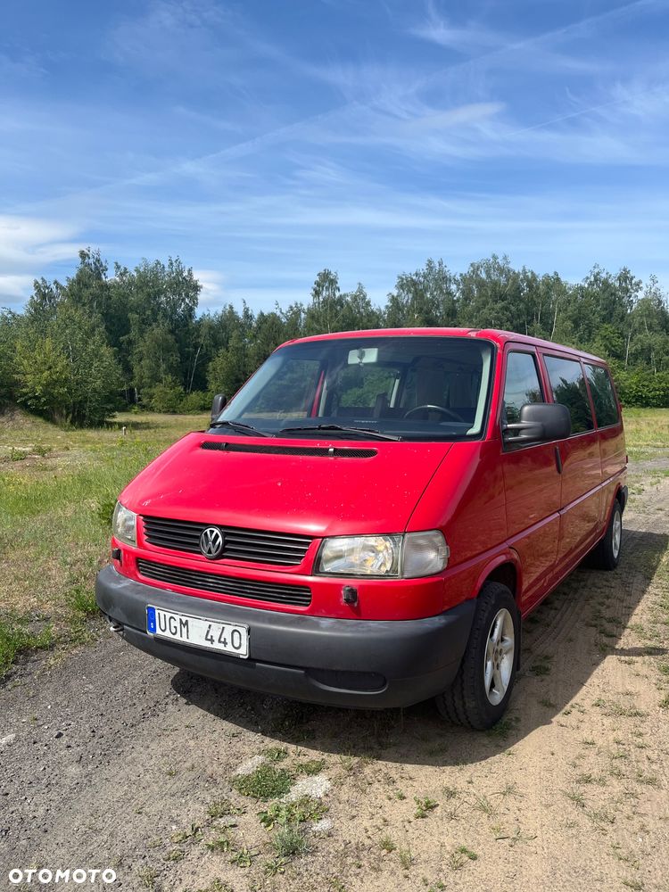 Volkswagen Caravelle - 1