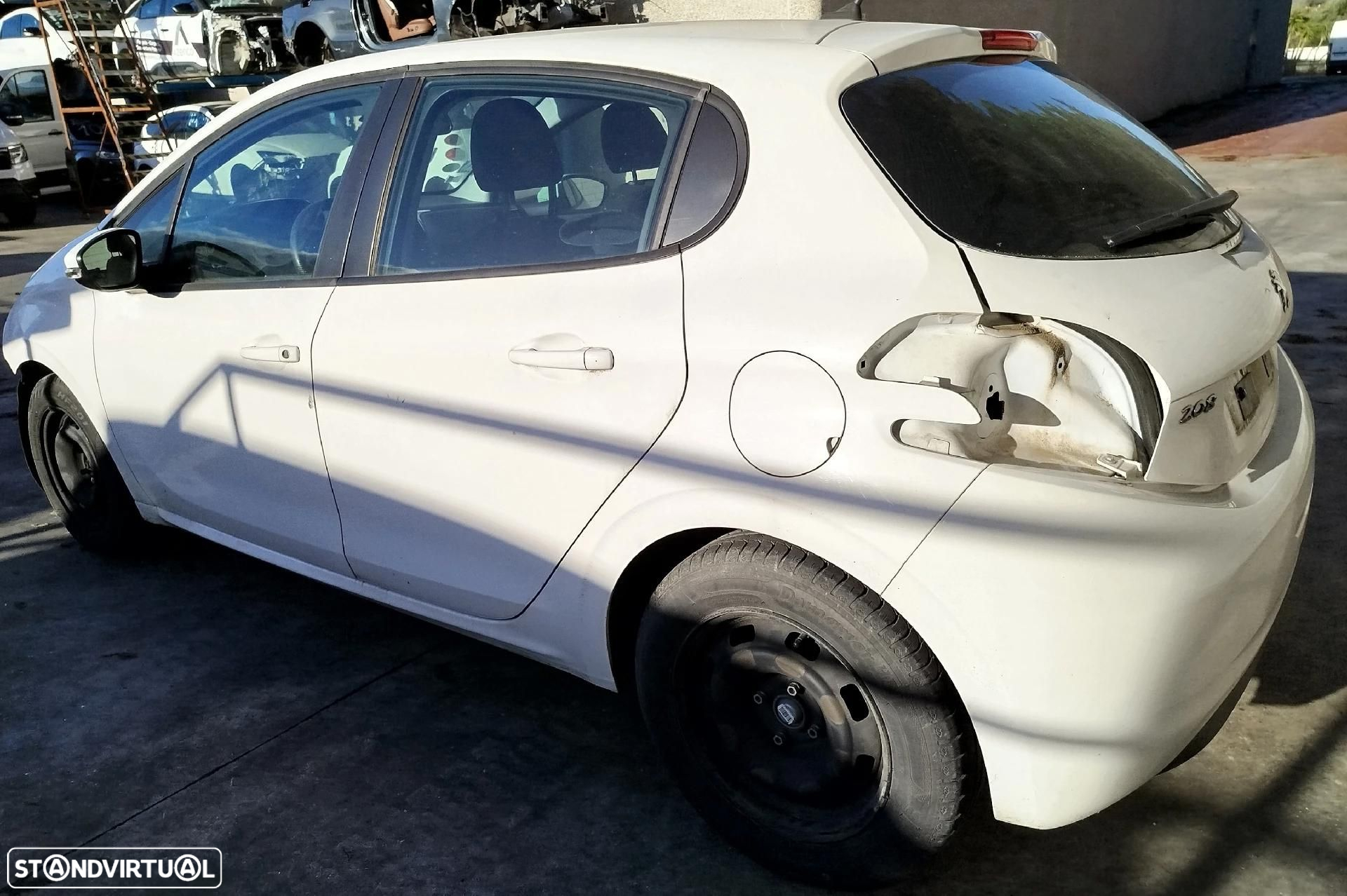 Para peças PEUGEOT 208 - 5