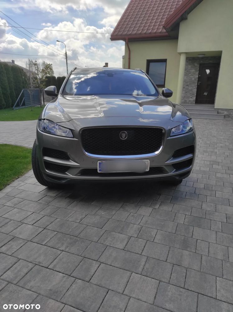 Jaguar F-Pace 30t AWD Prestige - 2