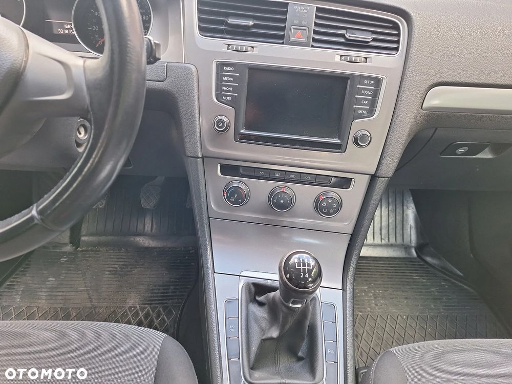 Volkswagen Golf VII 1.6 TDI BlueMotion Trendline - 4