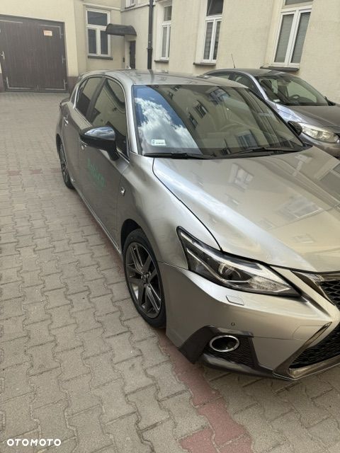 Lexus CT 200h F Sport Edition - 3