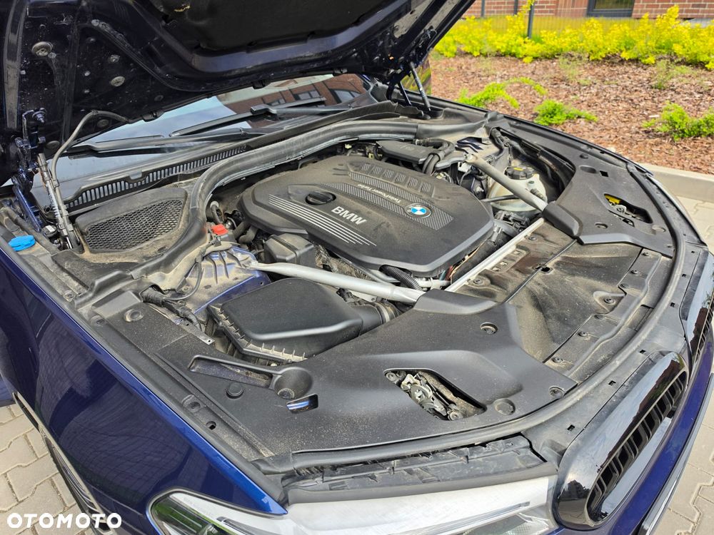 BMW Seria 5 530d Sport Line - 34